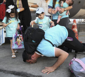 New immigrants from North America arrive at Ben Gurion Airport on a special Aliyah flight.