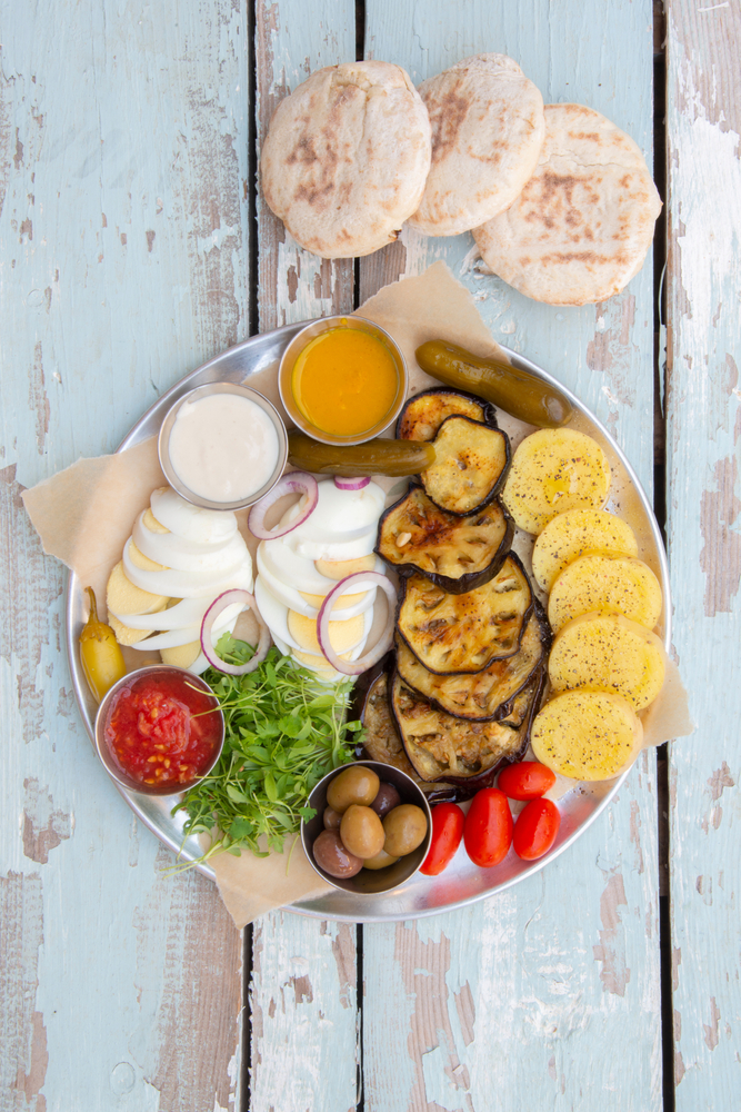 sabich sandwich plate