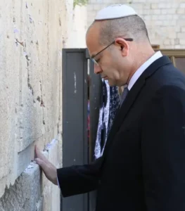 Incoming Mossad chief Roman Gofman prays at the Western Wall in Jerusalem.